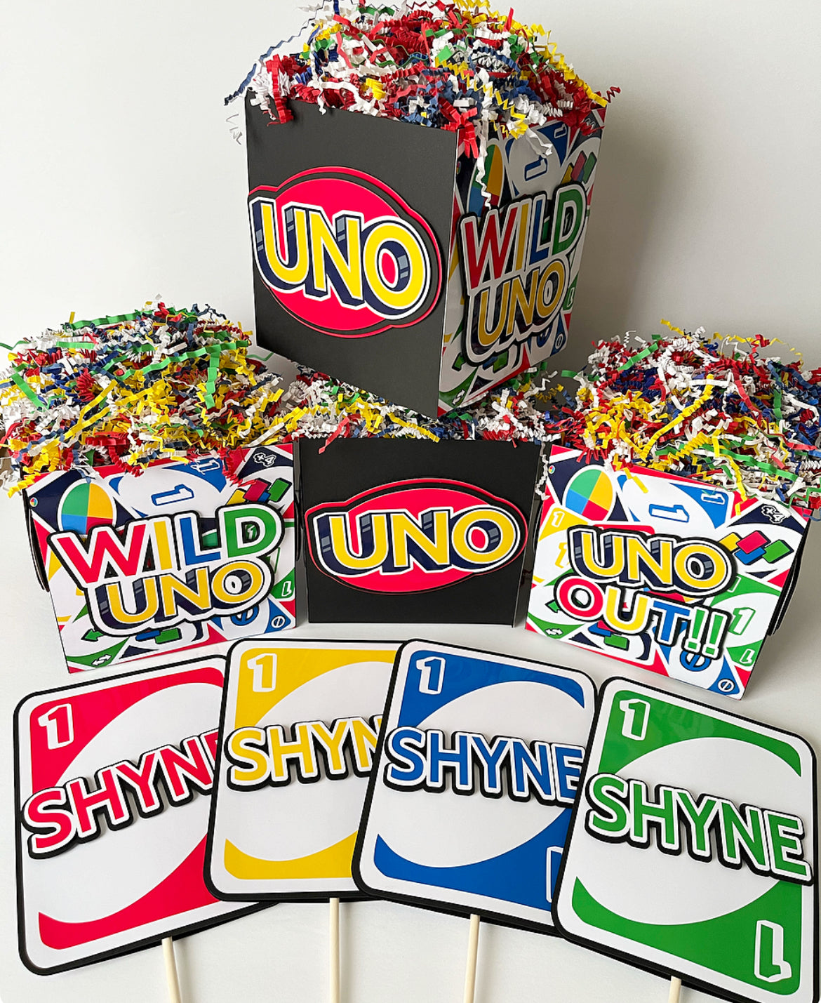 UNO themed Party Decorations