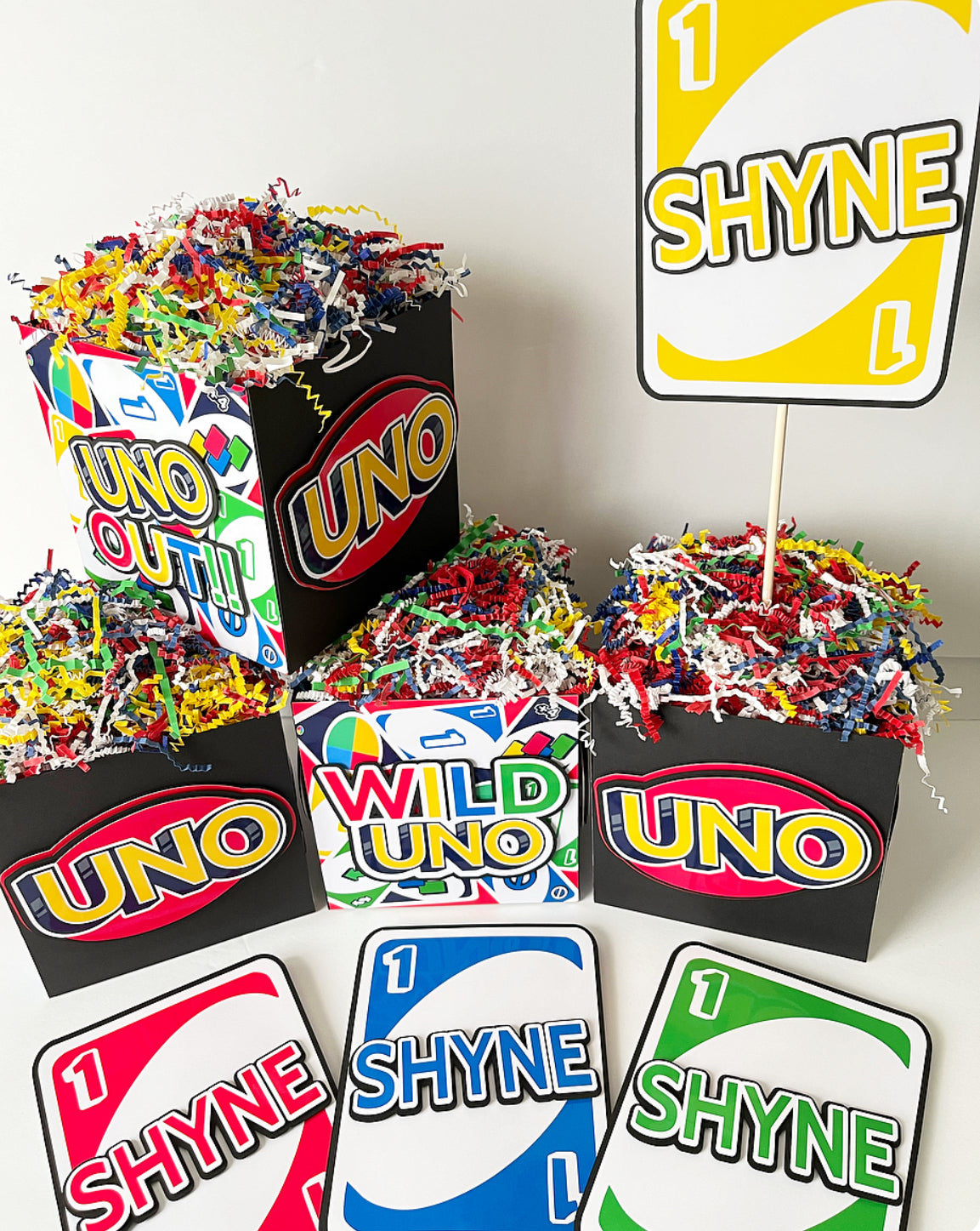 UNO themed Party Decorations