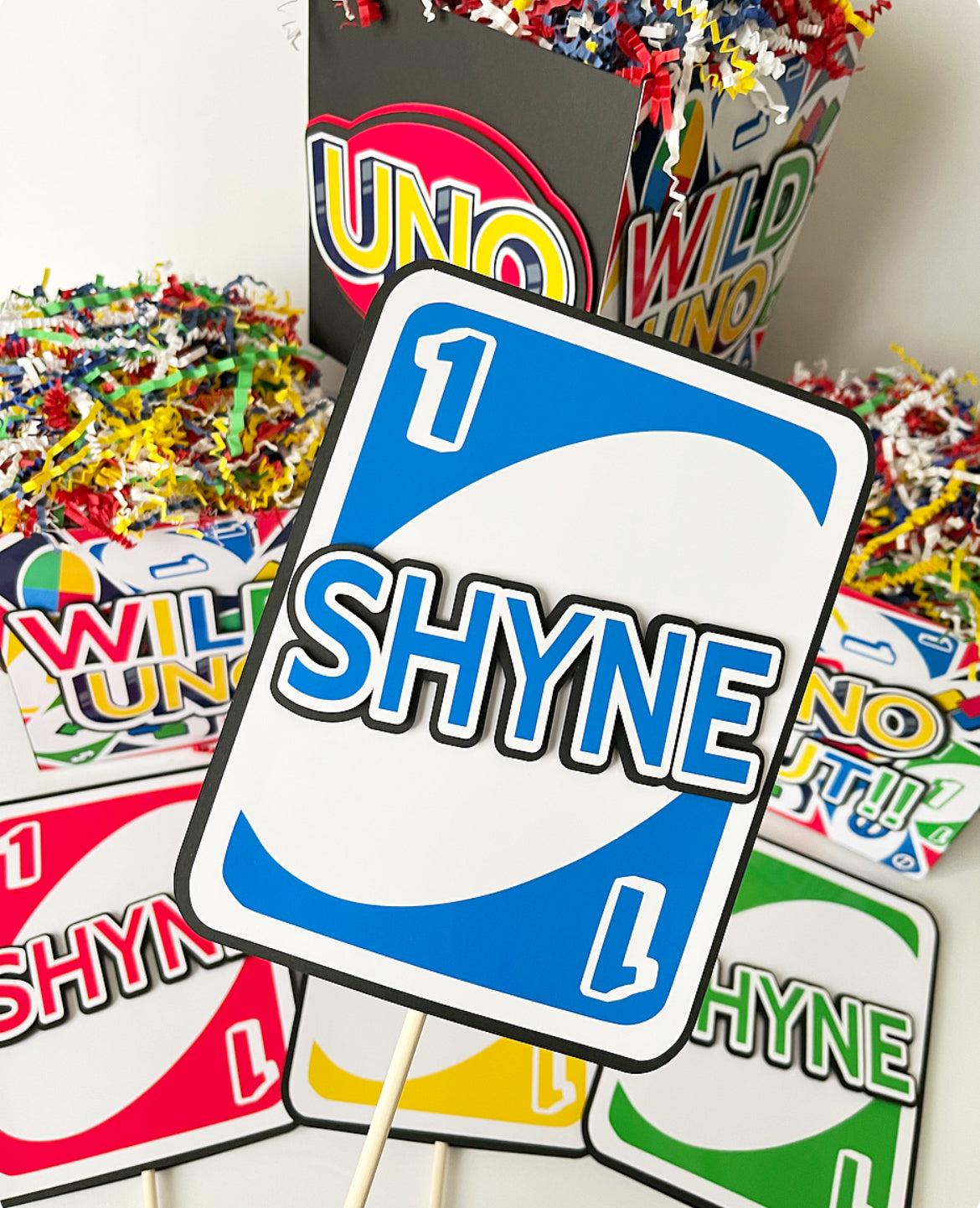 UNO themed Party Decorations