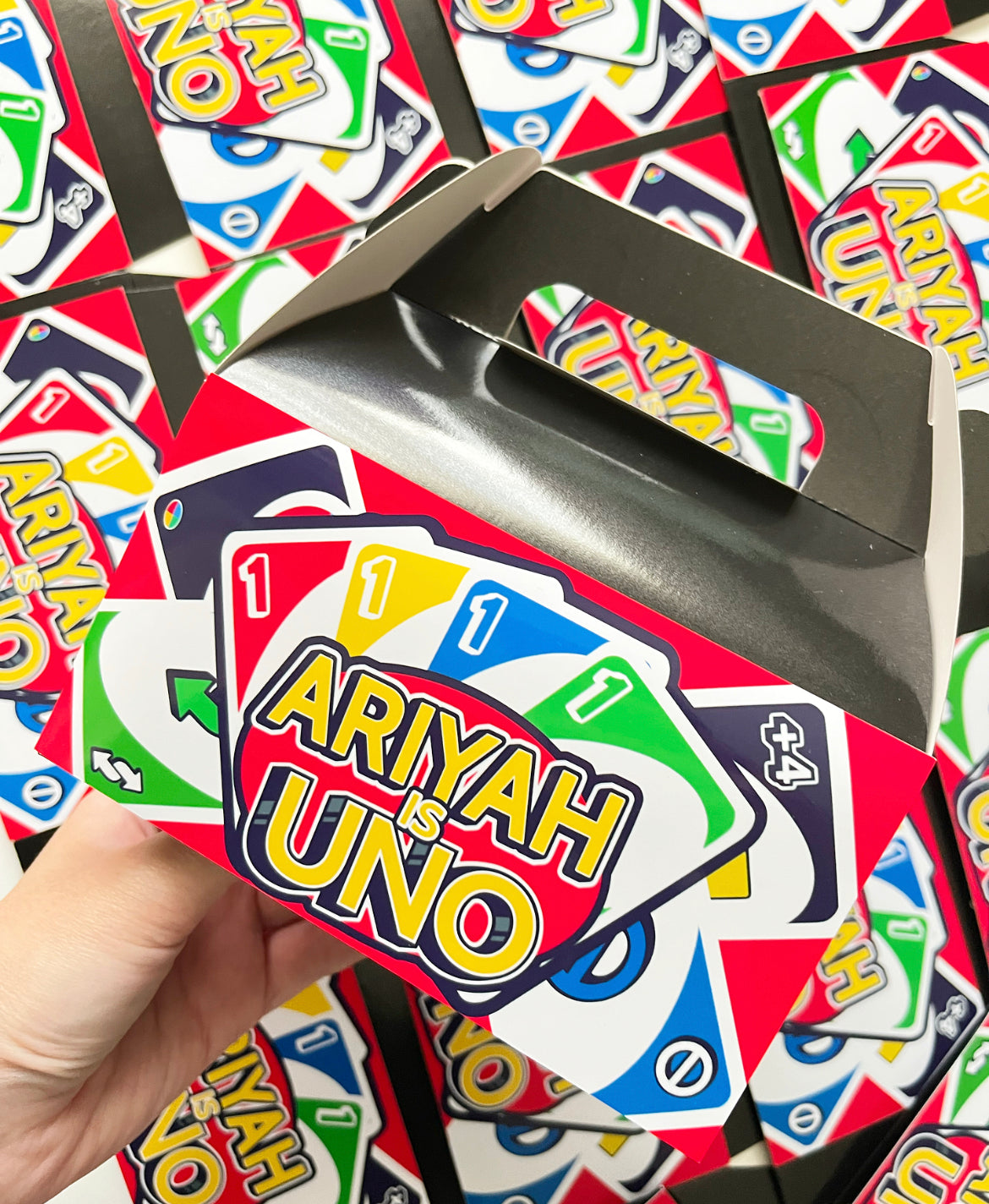 UNO themed Party Decorations